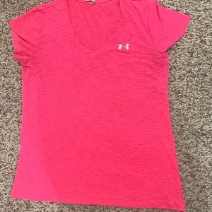 Under Armour top